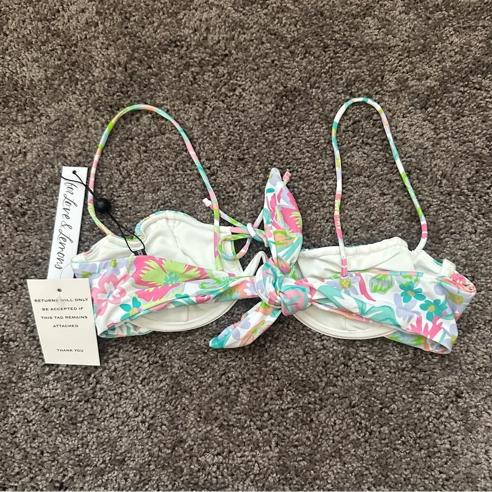NWT‎ For Love & Lemons Capri Bikini Top Size Small DD